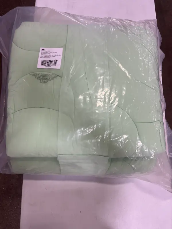 Assorted Comforters Retail