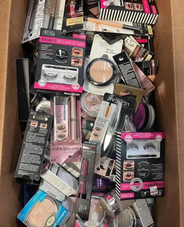 Wholesale Mixed Cosmetic Pallet – 800 to 1000 Assorted Beauty Items