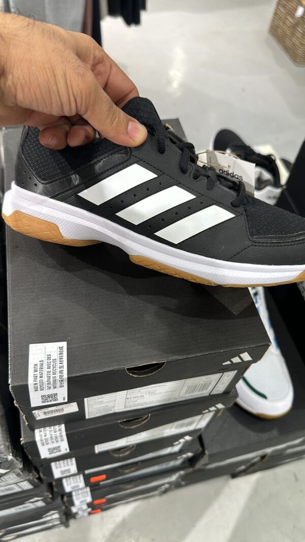 Wholesale Adidas Samba Shoes Pallet – 60+ Pairs of Classic Sneakers