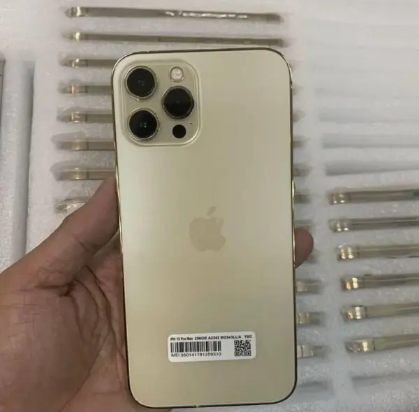 buy iPhone 12 wholesale